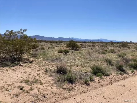 . Hermit, Golden Valley, AZ 86413