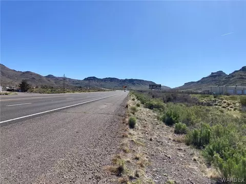 . Hwy 68, Golden Valley, AZ 86413