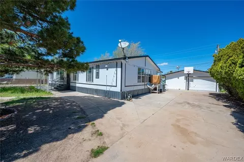 3211 E Thompson Ave, Kingman, AZ 86409 photo 2