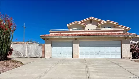 3541 Indian Hill Dr, Bullhead City, AZ 86429