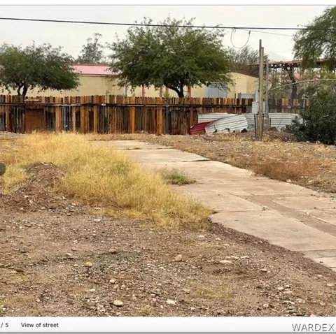 1950 El Monte Dr, Bullhead City, AZ 86442