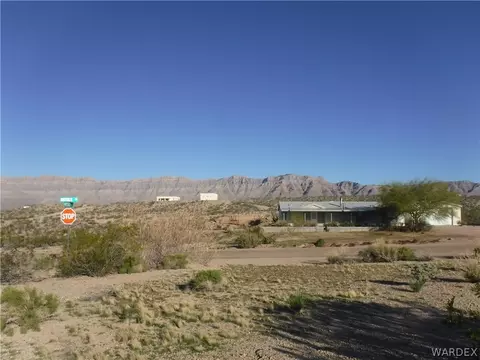 30039 N Haystack Cir, Meadview, AZ 86444 photo 6