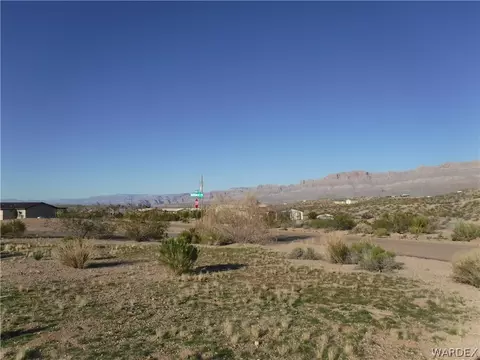 30039 N Haystack Cir, Meadview, AZ 86444 photo 3