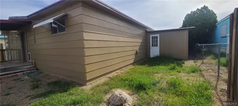 Exterior - 4241 N Eagle Dr, Kingman, AZ 86409 photo 10 of 22