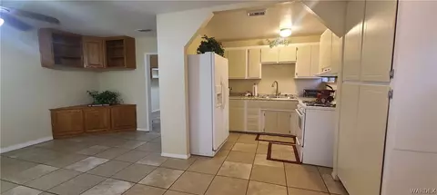 Kitchen - 4241 N Eagle Dr, Kingman, AZ 86409 photo 8 of 8