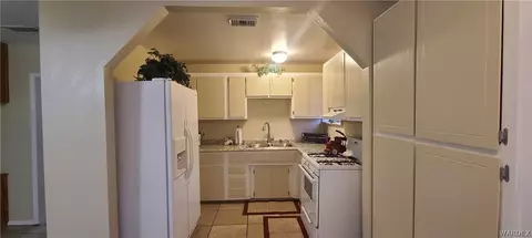 Kitchen - 4241 N Eagle Dr, Kingman, AZ 86409 photo 4 of 8