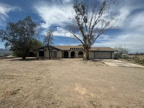 4830 W Monarch Dr, Topock, AZ 86436