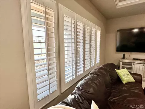 Living - 2245 Dollarhide Dr, Kingman, AZ 86409 photo 4 of 4
