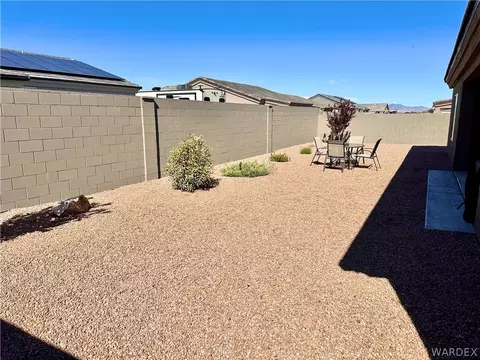 Exterior - 2245 Dollarhide Dr, Kingman, AZ 86409 photo 8 of 9
