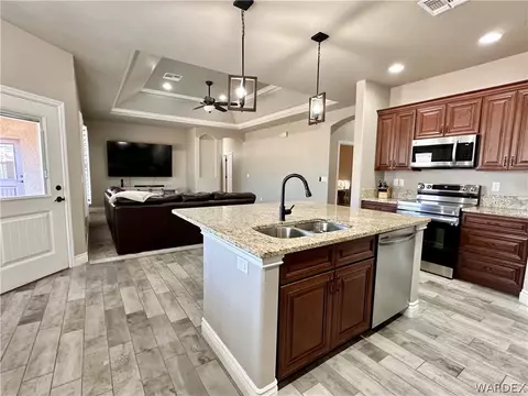 Kitchen - 2245 Dollarhide Dr, Kingman, AZ 86409 photo 2 of 4