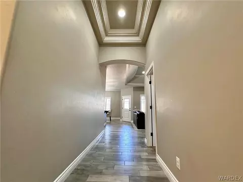 Entry Way - 2245 Dollarhide Dr, Kingman, AZ 86409 photo 2 of 3