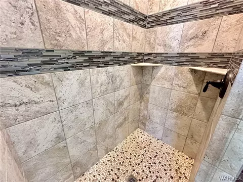 Bath - 2245 Dollarhide Dr, Kingman, AZ 86409 photo 5 of 5