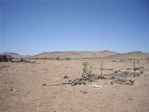 10724 N Eldon Rd, Dolan Springs, AZ 86441