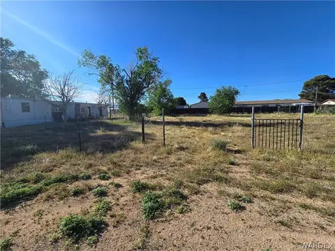 3830 E Devlin Ave, Kingman, AZ 86409 photo 2