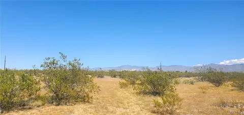 1230 S Crista Cir, Golden Valley, AZ 86413