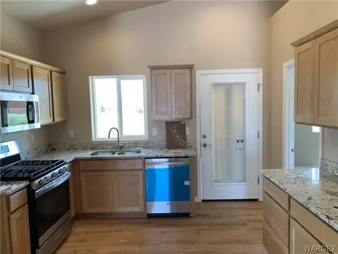 2980 E Devlin Ave, Kingman, AZ 86409 photo 4