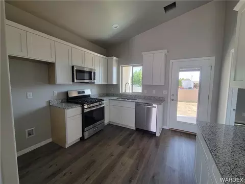 2990 E Devlin Ave, Kingman, AZ 86409 photo 5
