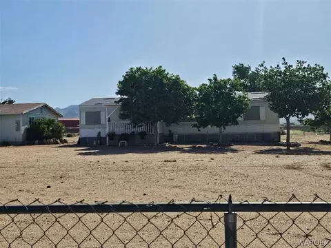 3552 N Adobe Rd, Golden Valley, AZ 86413