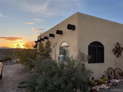13095 Highland Rd, Wikieup, AZ 85360