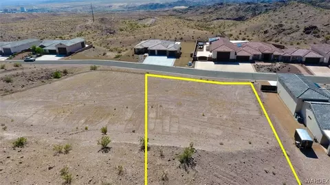 140 Natchi Canyon Dr, Bullhead City, AZ 86429