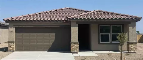 2451 Tapatio Dr, Bullhead City, AZ 86442