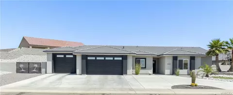 1020 Heritage Dr, Bullhead City, AZ 86429