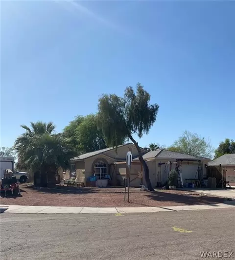 9977 S Needles Dr, Mohave Valley, AZ 86440