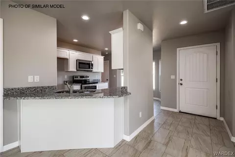 2725 E Devlin Ave, Kingman, AZ 86409 photo 4