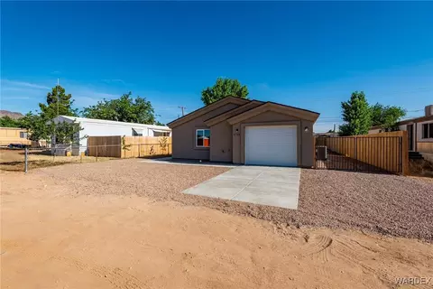 2725 E Devlin Ave, Kingman, AZ 86409