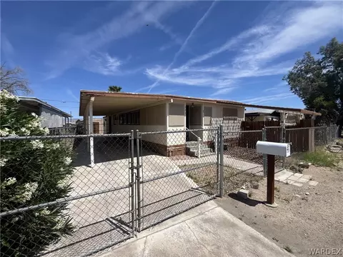 423 Coral Reef Dr, Bullhead City, AZ 86442