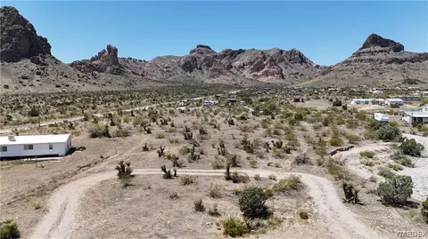 2469 S Dugas Rd, Golden Valley, AZ 86413