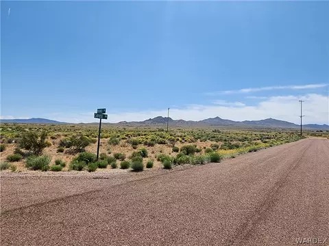 7539 E Cayuse Cir, Kingman, AZ 86401 photo 4