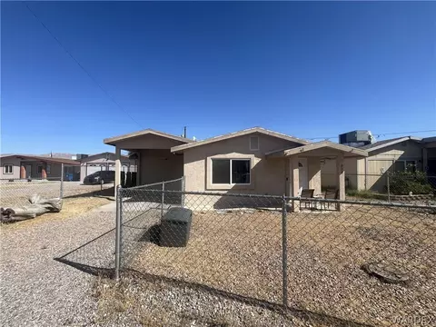 905 Harbor Dr, Bullhead City, AZ 86442