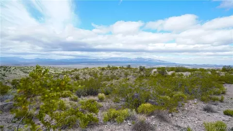 001 E Turquoise Dr, Kingman, AZ 86401 photo 3