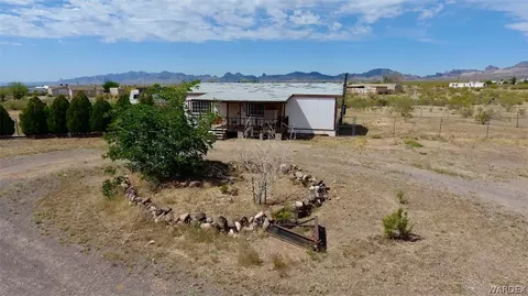 7920 W Todilto Dr, Golden Valley, AZ 86413