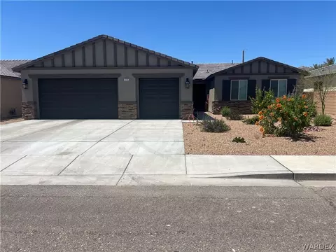 1735 Dianne Dr, Bullhead City, AZ 86442