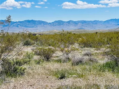 000 W Cheryl Ave, Dolan Springs, AZ 86441