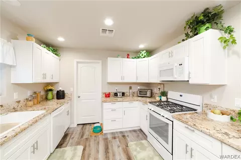2855 E Devlin Ave, Kingman, AZ 86409 photo 5