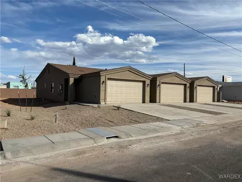 3532 N Burbank St, Kingman, AZ 86409