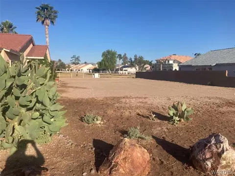 2933 Country Club Dr, Bullhead City, AZ 86442