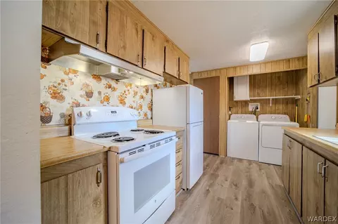 841 E Berk Ave, Kingman, AZ 86409 photo 11