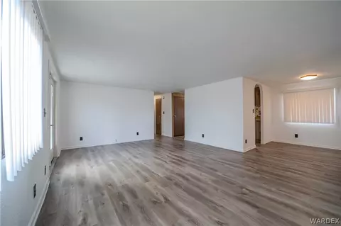 841 E Berk Ave, Kingman, AZ 86409 photo 5