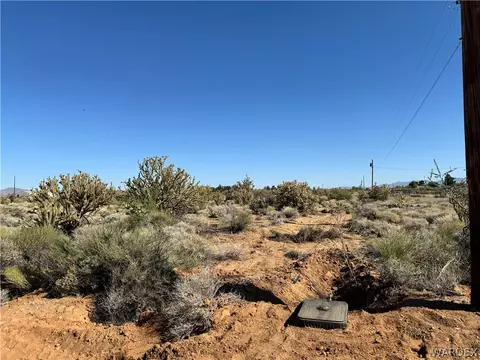 lot9 B Chino Dr, Golden Valley, AZ 86413
