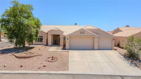 5776 S Sandtrap Way, Fort Mohave, AZ 86426