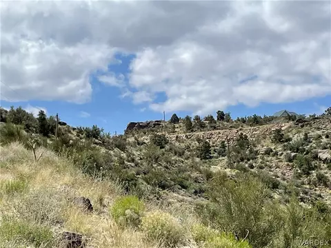 6 S 5 S Lazy Y U Ln, Kingman, AZ 86401