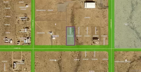 6055 W Shipp Dr, Golden Valley, AZ 86413