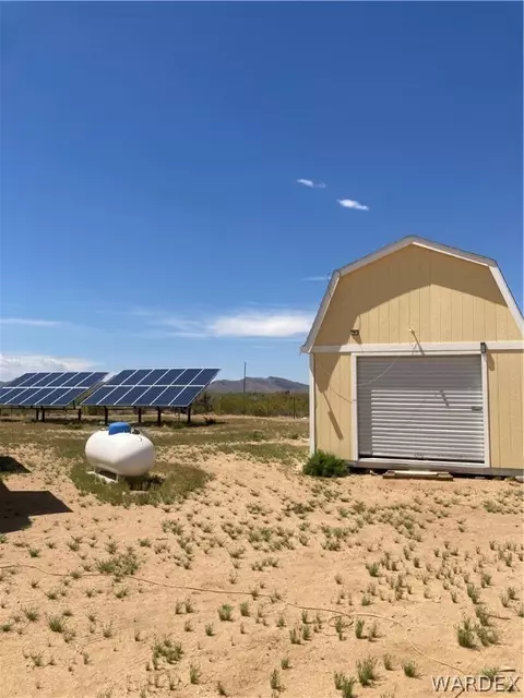 5705 W Golden Valley Rd, Golden Valley, AZ 86413