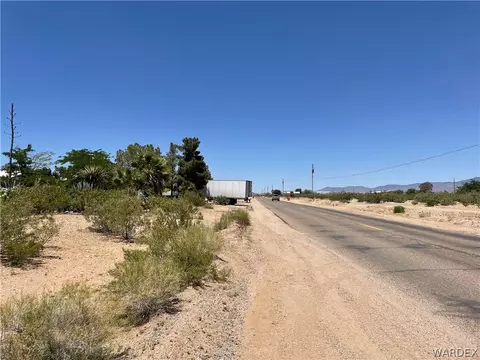 3533 N Laguna Rd, Golden Valley, AZ 86413