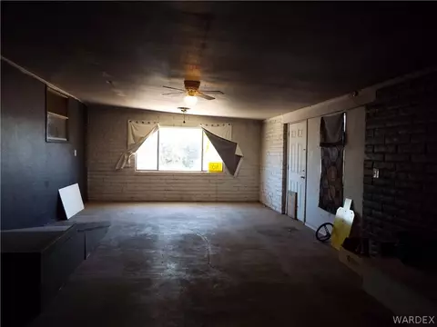 Living - 3535 E Cardinal Ln, Kingman, AZ 86409 photo 1 of 2