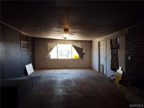 Living - 3535 E Cardinal Ln, Kingman, AZ 86409 photo 2 of 2